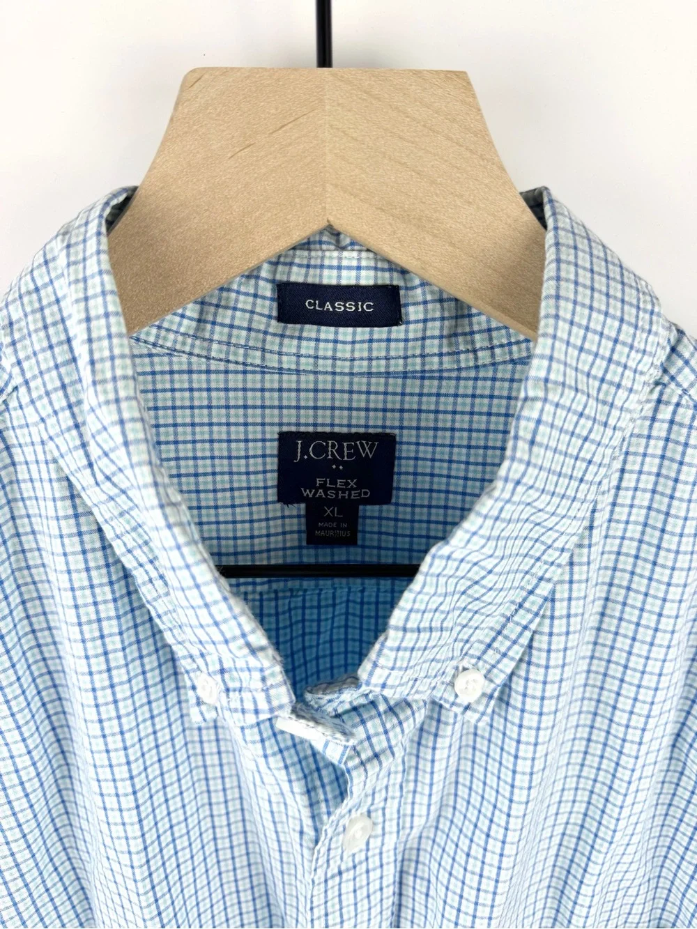 J. Crew Men’s Plaid Classic Blue Button Up XL